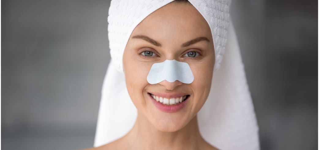 Addio impurità! Ecco come togliere i punti neri senza aggredire la pelle