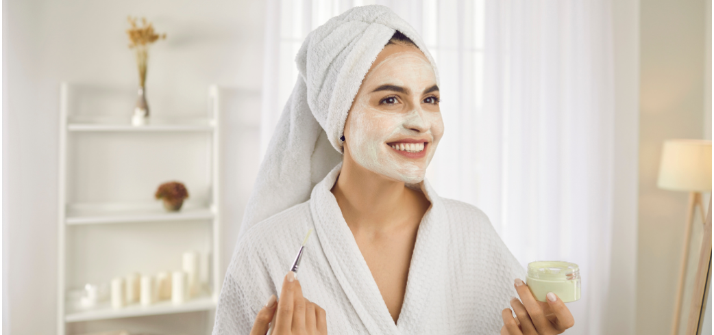 Le 10 maschere per il viso migliori: ecco quale scegliere in base alla pelle