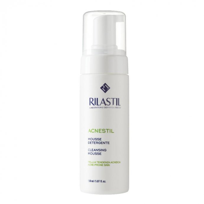 Rilastil Acnestil Mousse 150ml - Detergente Idratante per Pelli Acnee Grasse